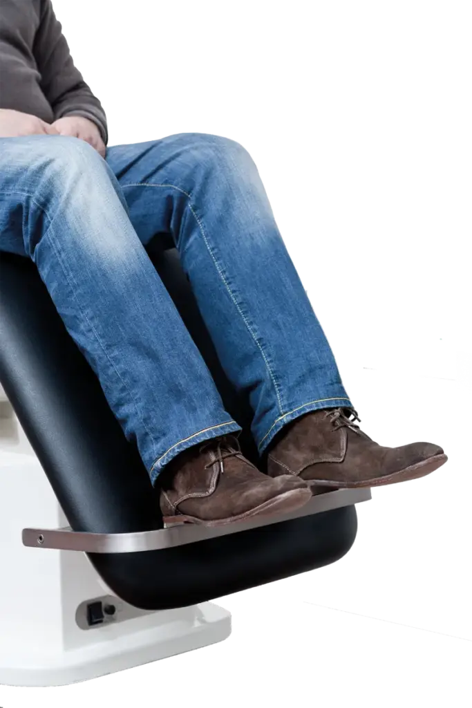 Retractable footrest on patients chair