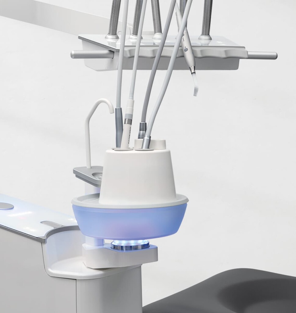 UnicLine S supplied with automatic instrument water flushing