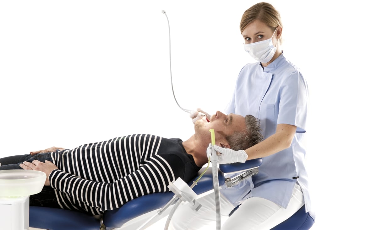 Heka I dentist and patient