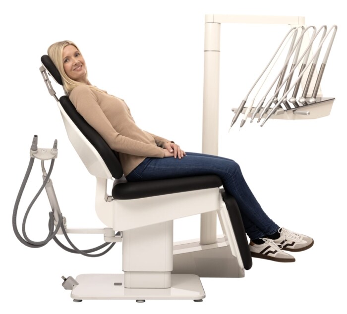 Woman on Heka I dental unit
