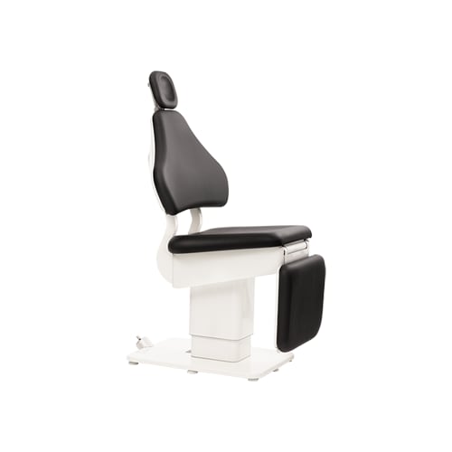 Foldable footrest on patient chair